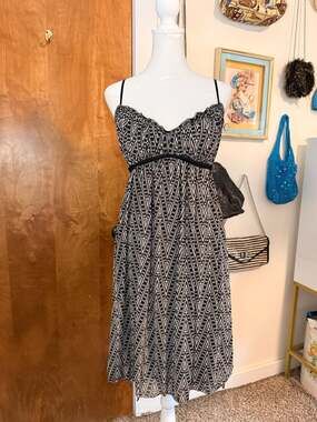 Max Studio Black&White Geometric Print Sleeveless Dress with Braided Belt